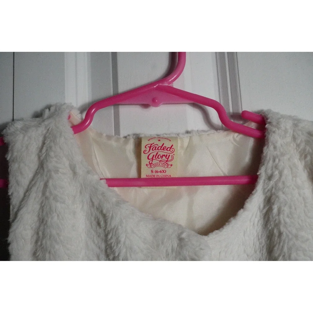 Faded Glory Faux Fur Vest Size S 6-6X Cottagecore Cream White Sleeveless